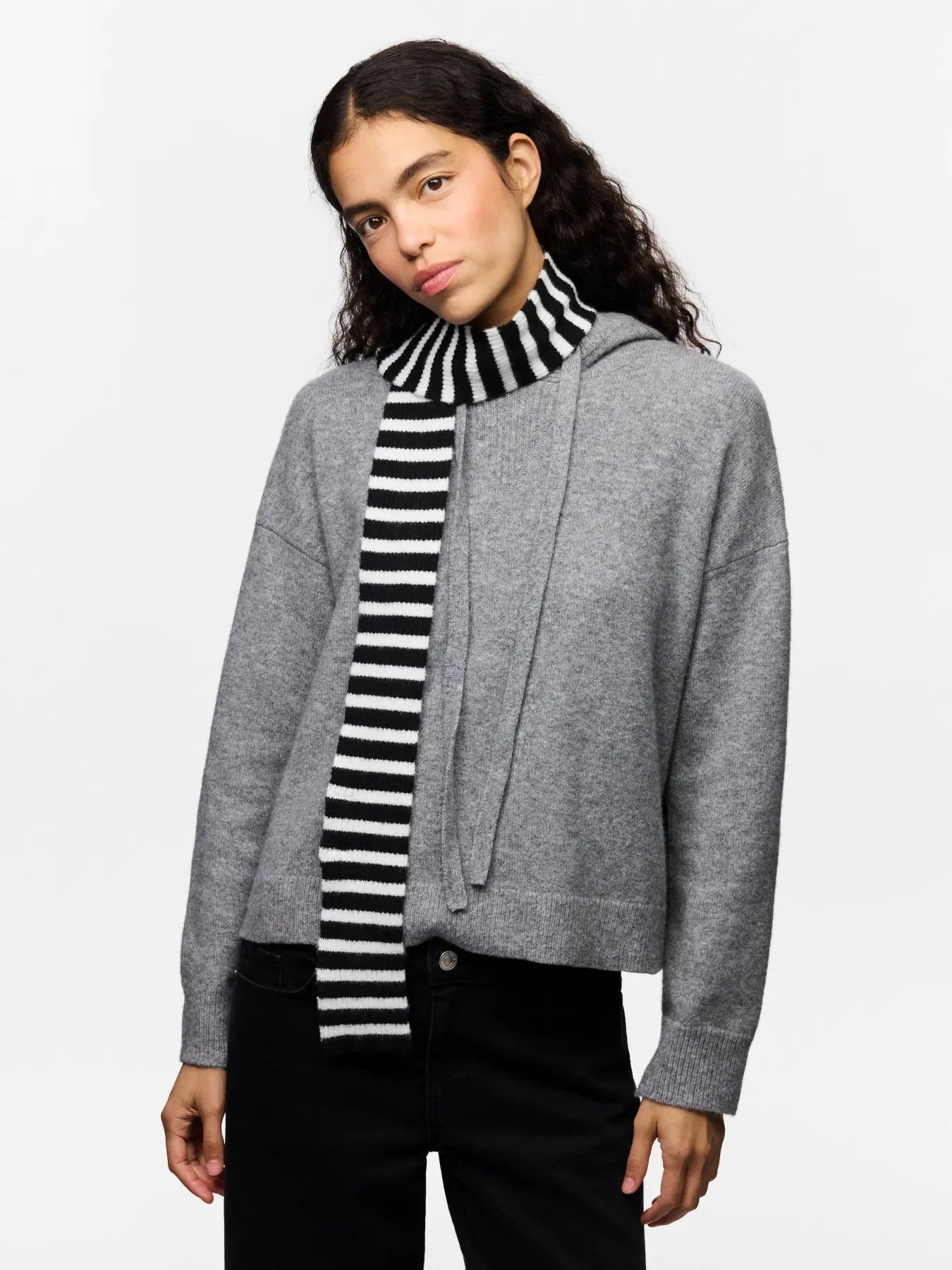 JAYA LONG NARROW SCARF - Black/Bright white