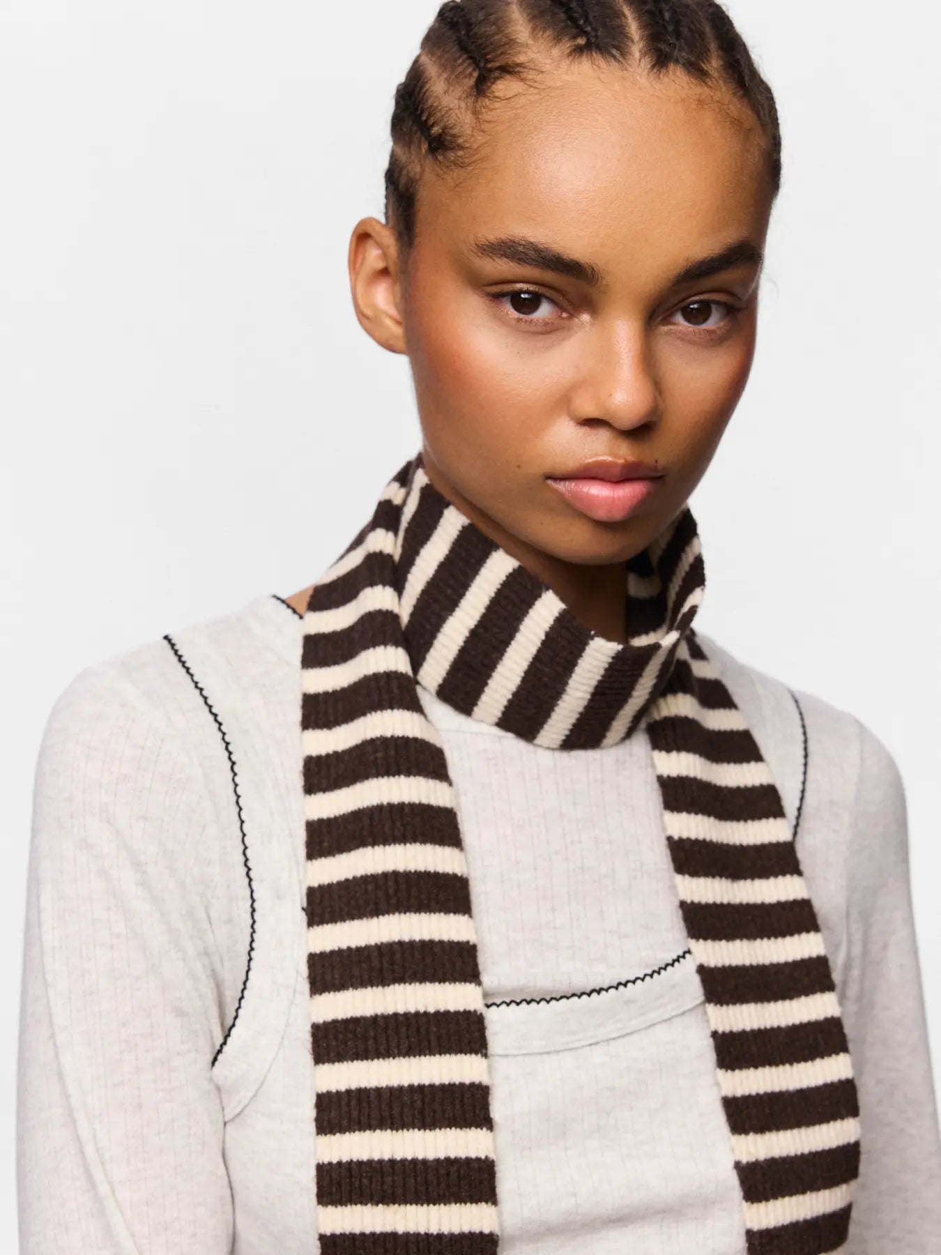 JAYA LONG NARROW SCARF - Hot Fudge/Whitecap Gray