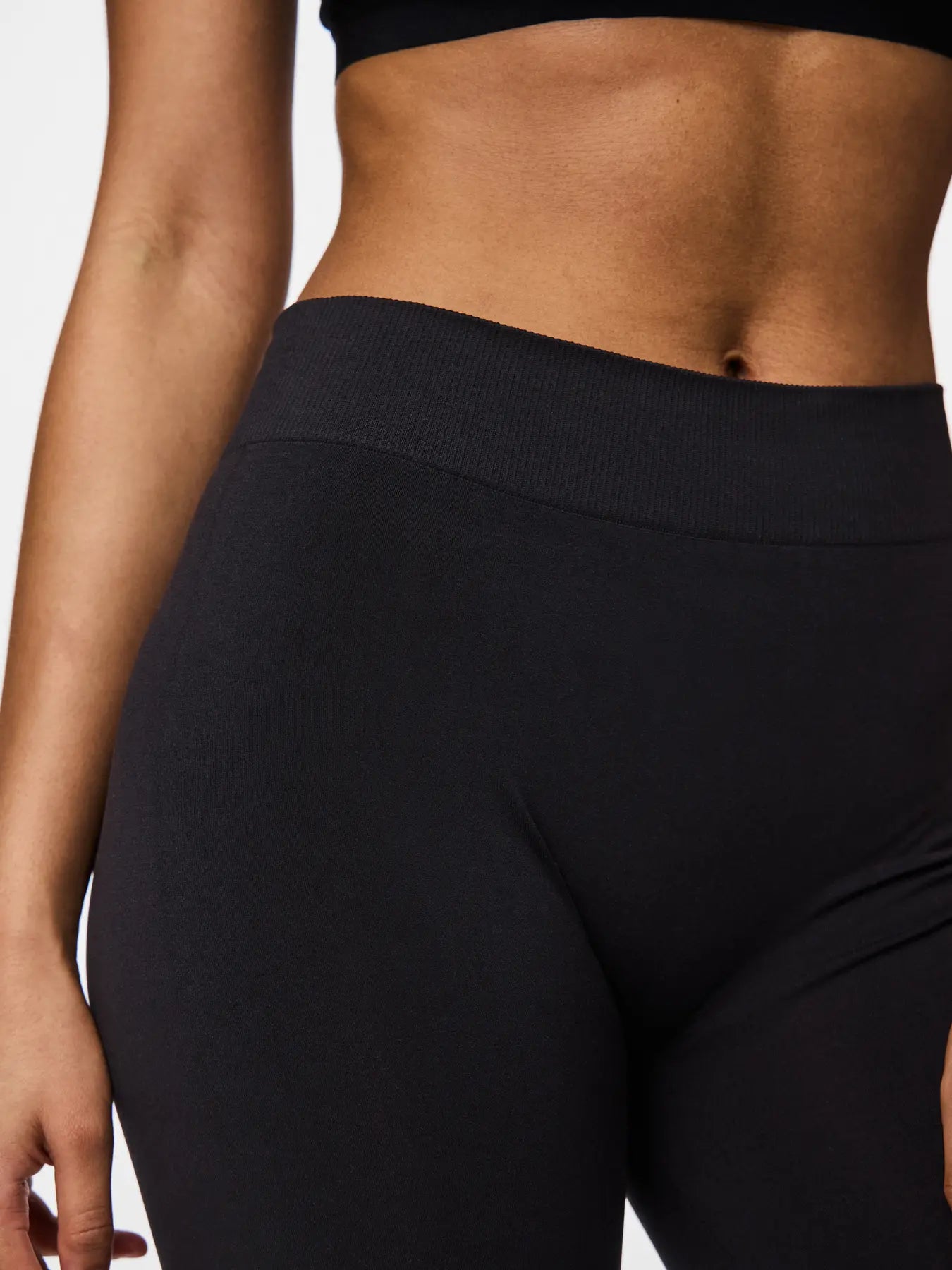 LONDON SHORTS - Black