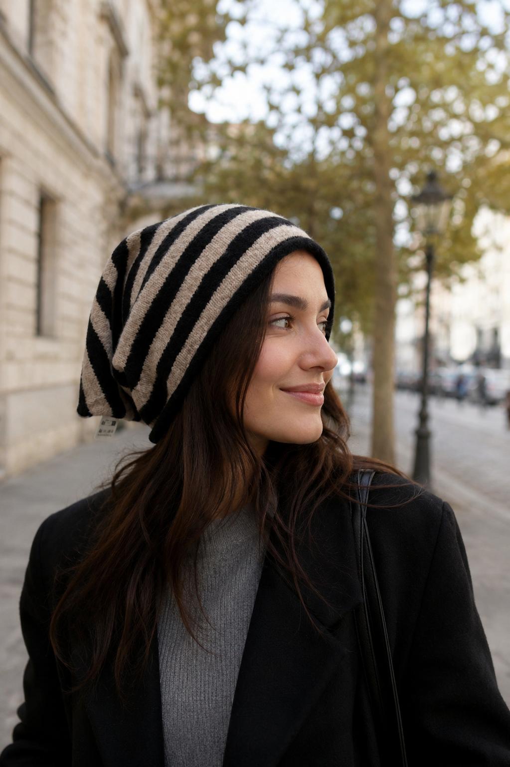 Lux Hat W. Stripes - Navy Blue