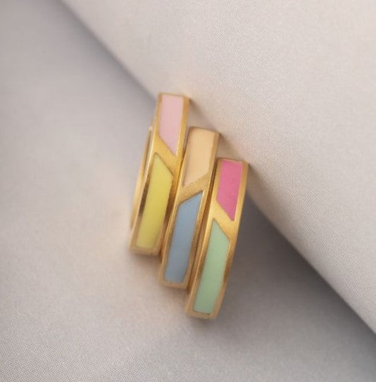 Petit circus huggie örhänge gult och rosa