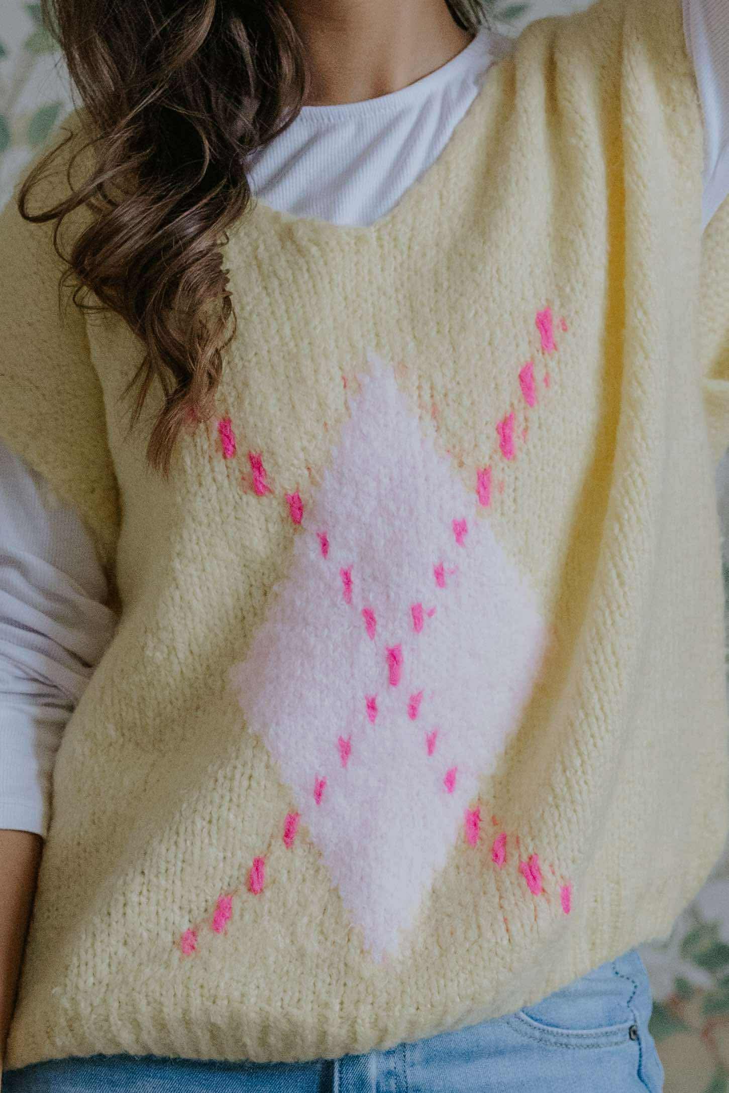 Viola Stickad Väst - Gul