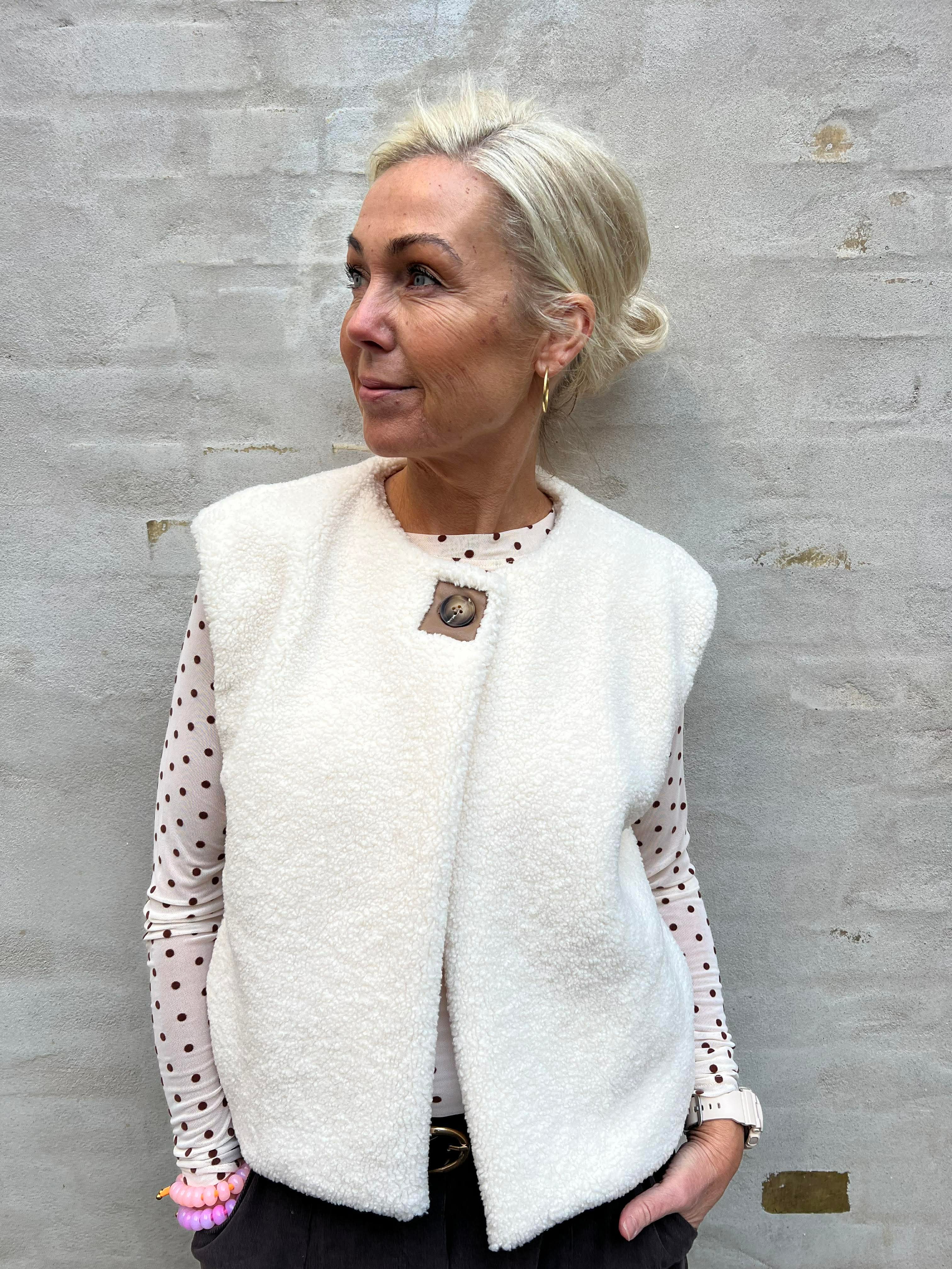 Anjanna Teddyväst - Elfenben