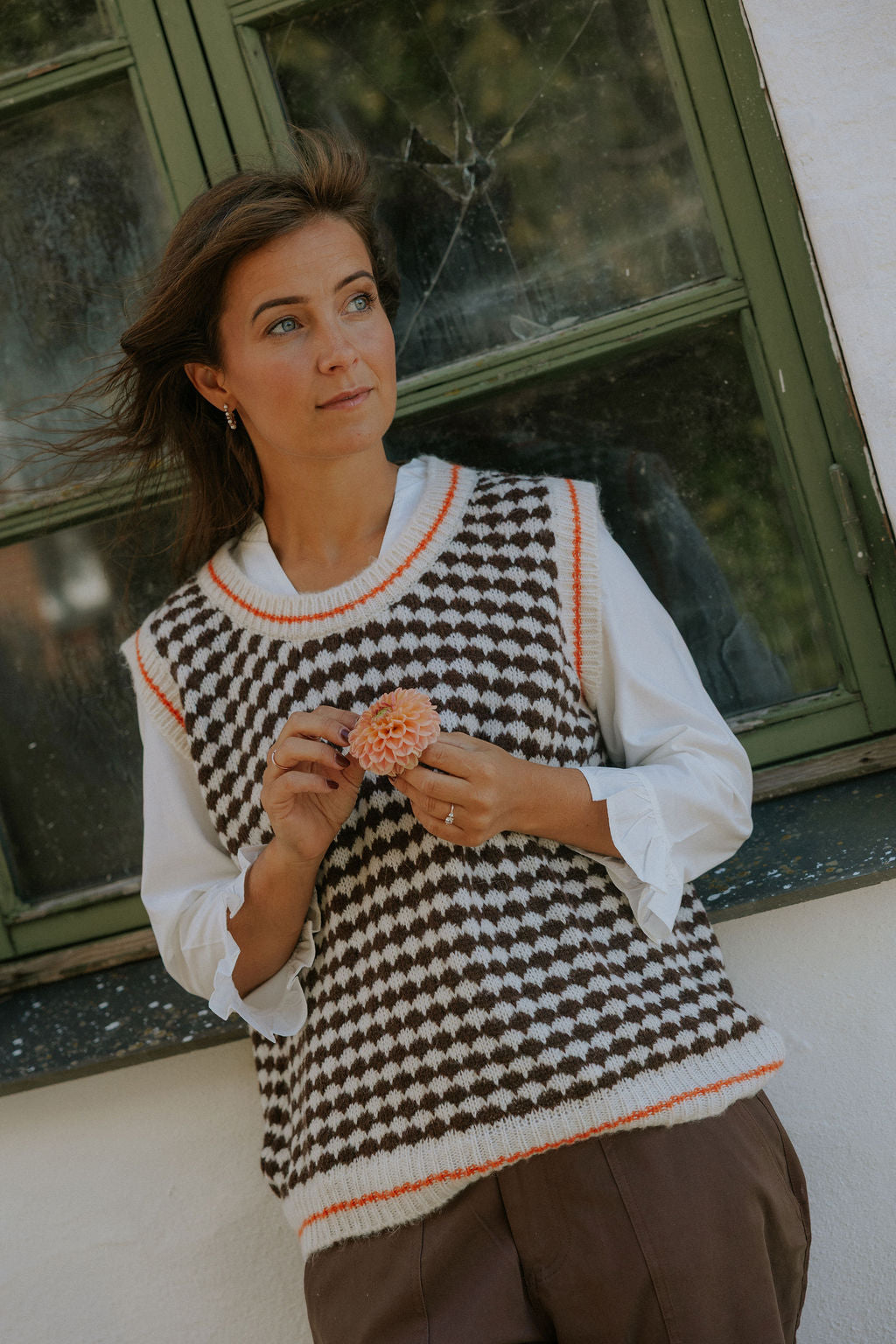 Anny Knitted Vest - White/Brown