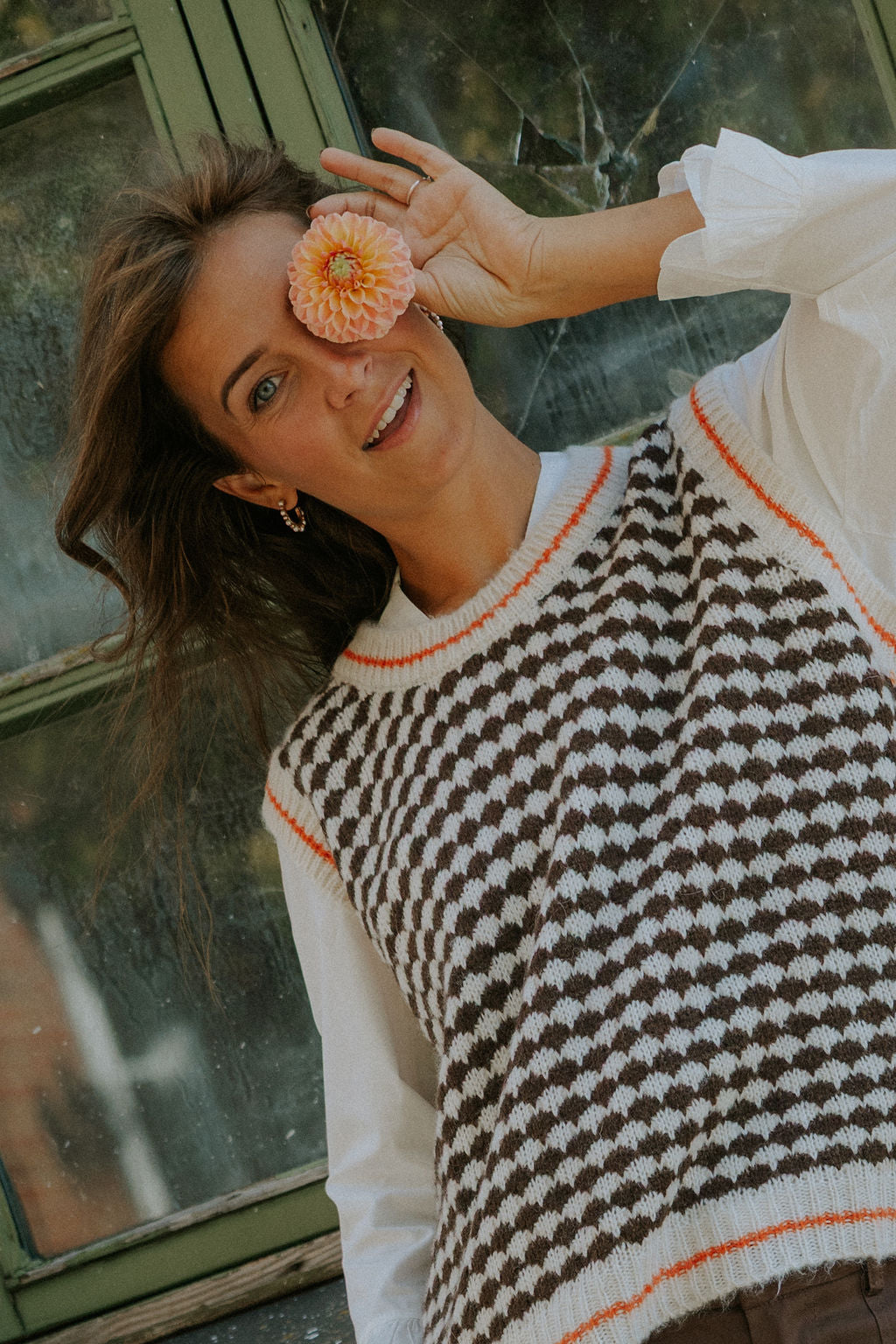 Anny Knitted Vest - White/Brown